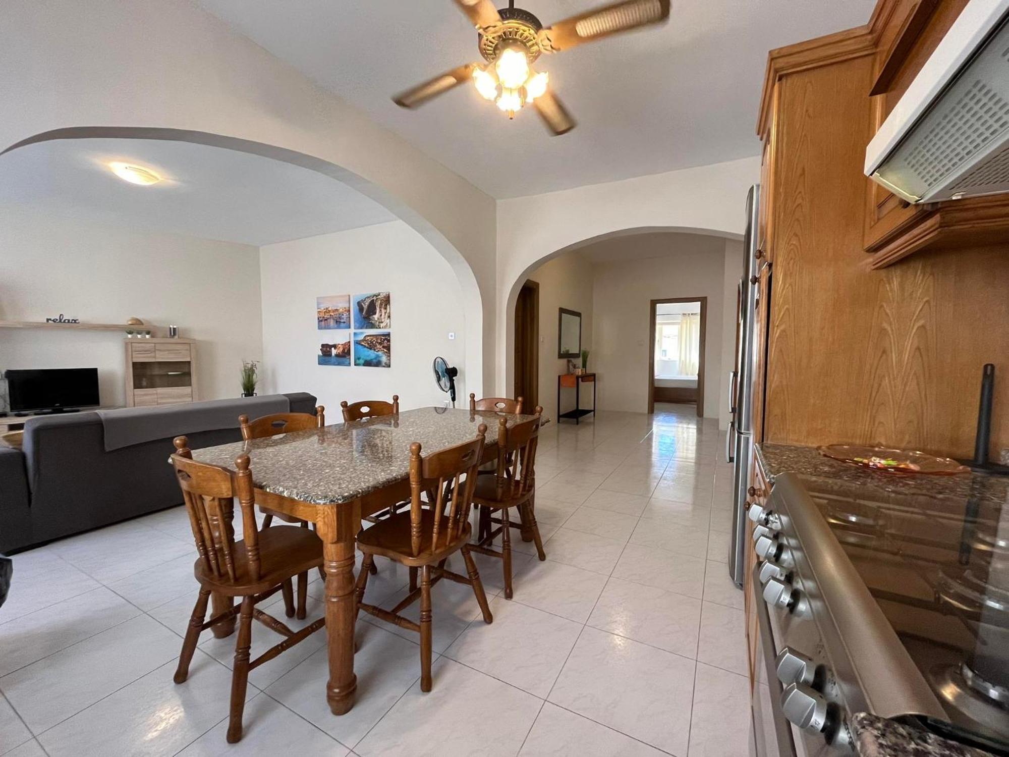 Nr41 Holiday Apartment - Close To Village Centre, Promenade, Shops & Restaurants Marsaxlokk Extérieur photo